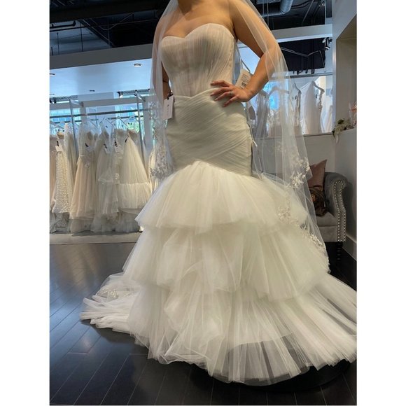 Pronovias Bridal SAINT Tulle Off White Wedding Dress - Picture 8 of 10